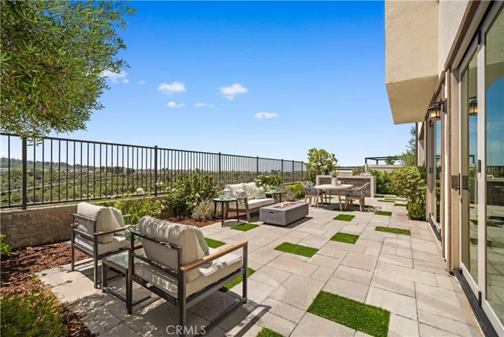 1844 Aliso Canyon Drive, Lake Forest, California 92610