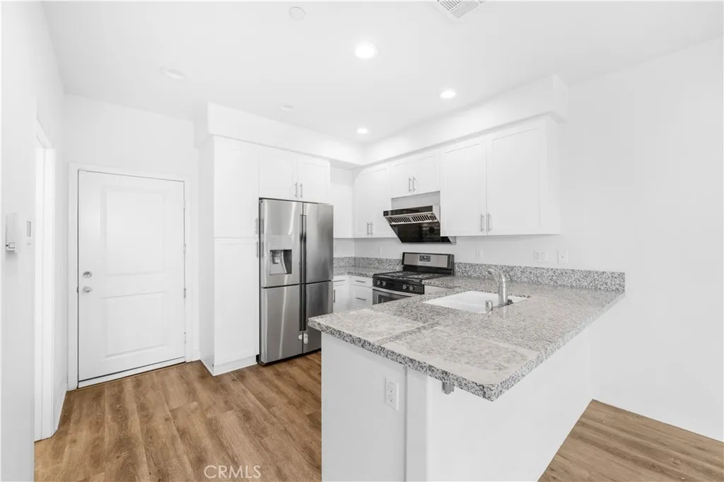 5657 Mcculloch Avenue 102, Temple City, California 91780 home-pic-5