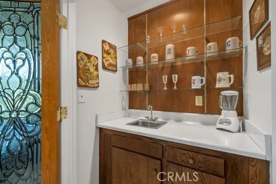 Wet bar