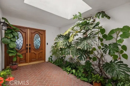 Covered Entry w/skylight
