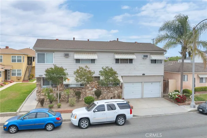 4426 N Lakewood Boulevard, Long Beach, California 90808