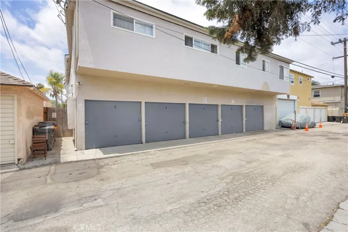 4426 N Lakewood Boulevard, Long Beach, California 90808