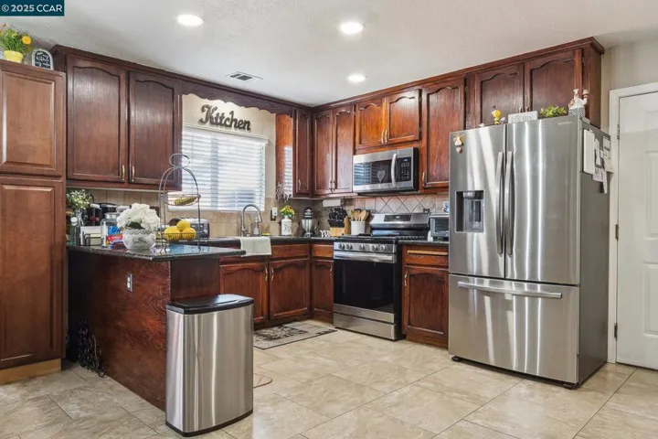 3032 Guernsey Ave, Stockton, California 95205