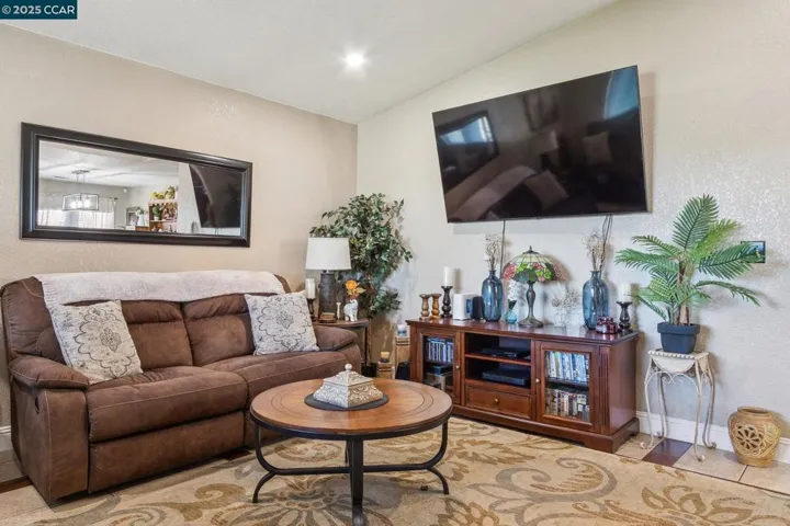 3032 Guernsey Ave, Stockton, California 95205