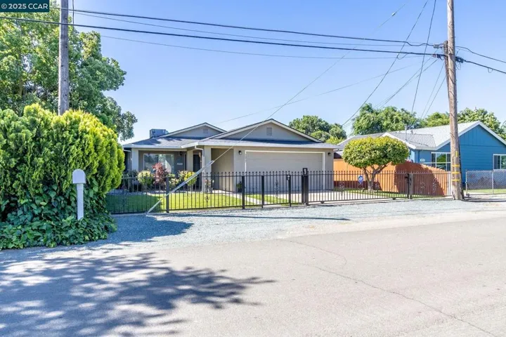 3032 Guernsey Ave, Stockton, California 95205