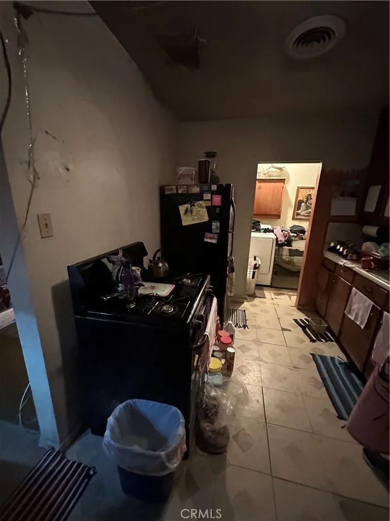 824 S 2nd Avenue, Barstow, California 92311 home-pic-5