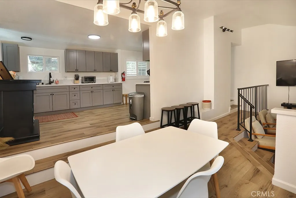 531 W Victoria Court, Lake Arrowhead, California 92352 home-pic-15