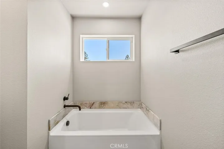 5676 Paradise Avenue, Paradise, California 95969