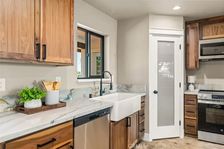 5676 Paradise Avenue, Paradise, California 95969