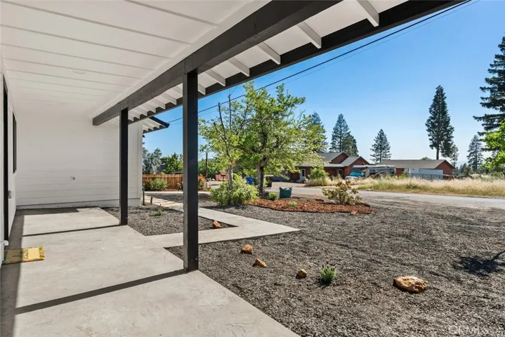 5676 Paradise Avenue, Paradise, California 95969