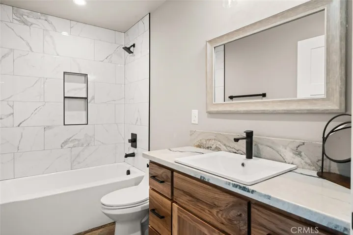 5676 Paradise Avenue, Paradise, California 95969