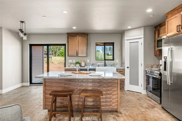 5676 Paradise Avenue, Paradise, California 95969