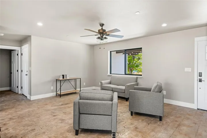 5676 Paradise Avenue, Paradise, California 95969