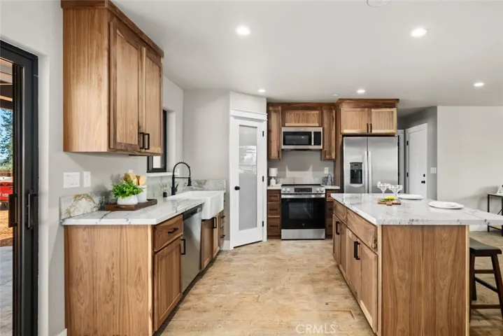 5676 Paradise Avenue, Paradise, California 95969