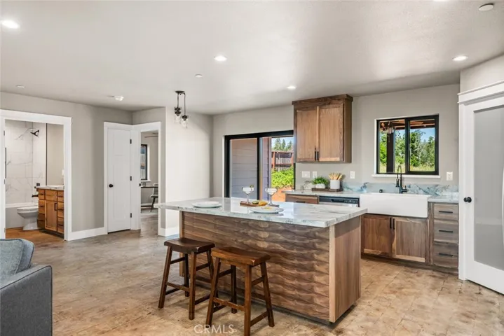 5676 Paradise Avenue, Paradise, California 95969