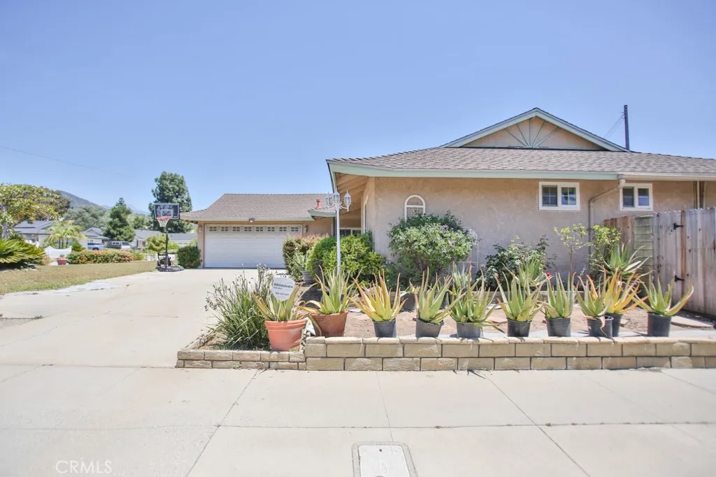 2120 Kenoma Street, Glendora, California 91740 home-pic-2