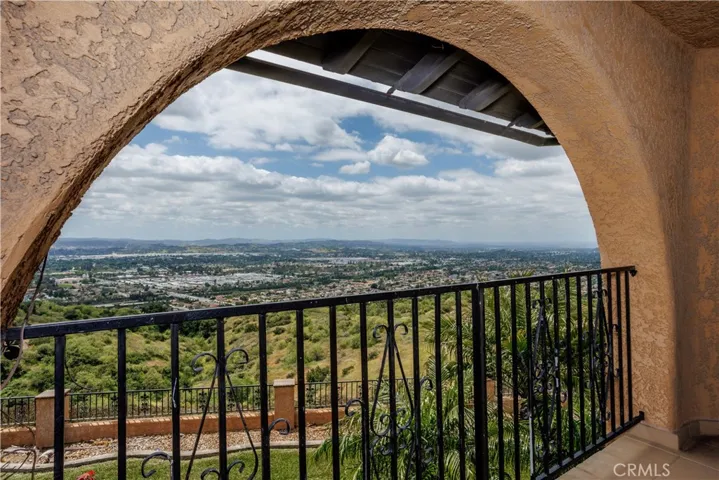 350 Roughrider Road, La Verne, California 91750