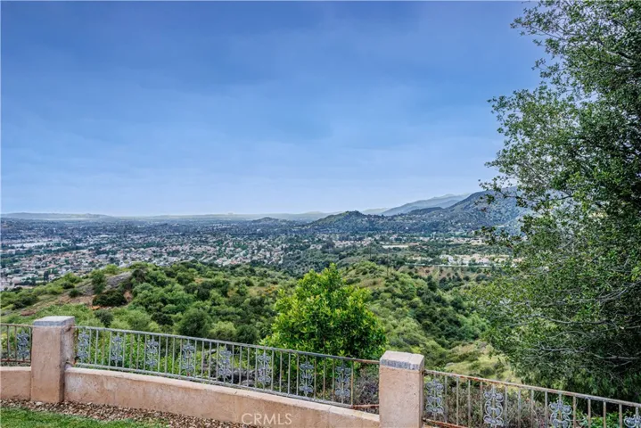 350 Roughrider Road, La Verne, California 91750