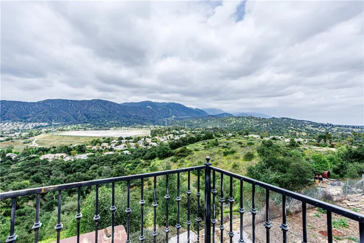 350 Roughrider Road, La Verne, California 91750