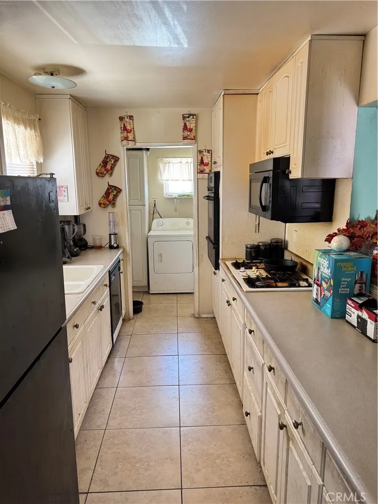 45529 Sancroft Avenue, Lancaster, California 93535 home-pic-24