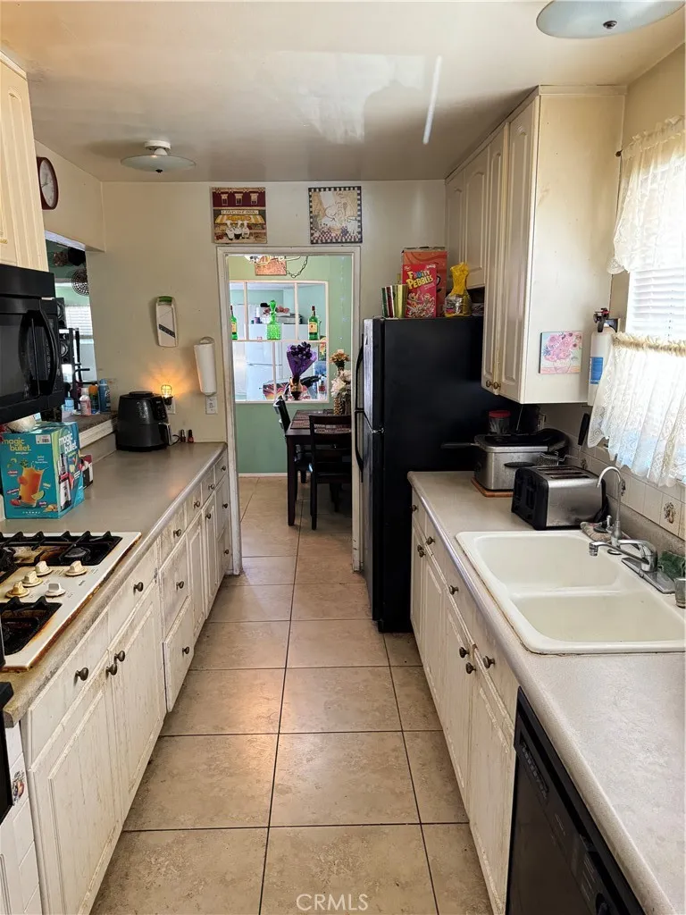 45529 Sancroft Avenue, Lancaster, California 93535 home-pic-23