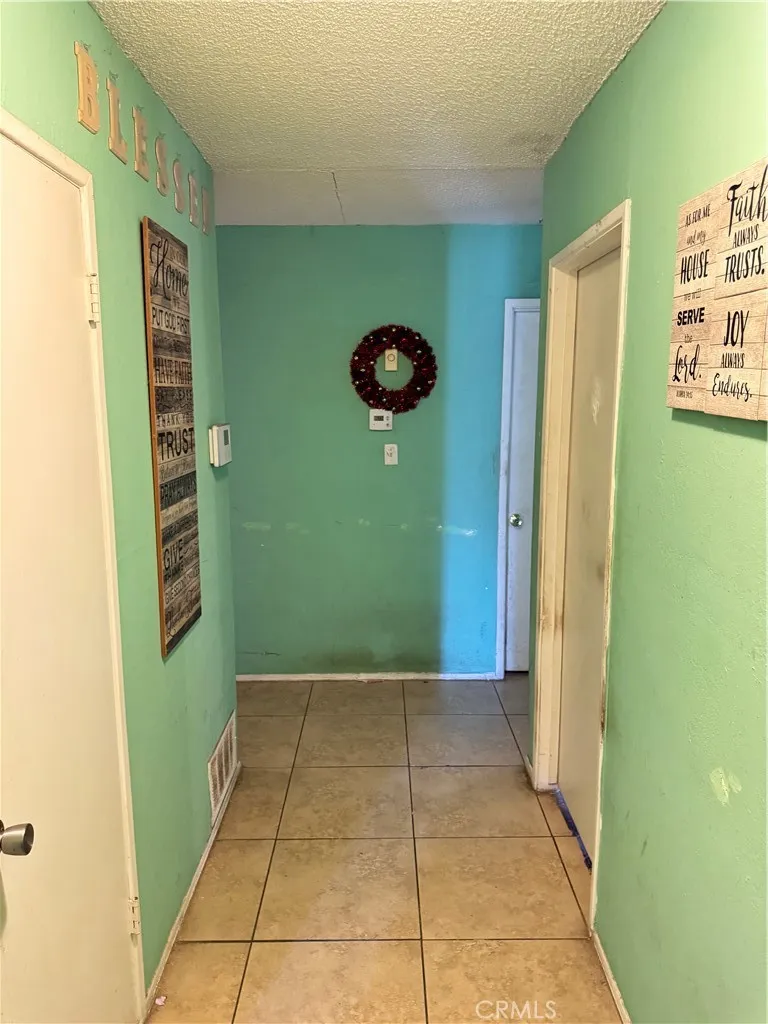 45529 Sancroft Avenue, Lancaster, California 93535 home-pic-4
