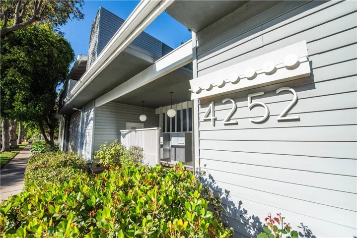 4252 Fair Avenue 2, North Hollywood, California 91602