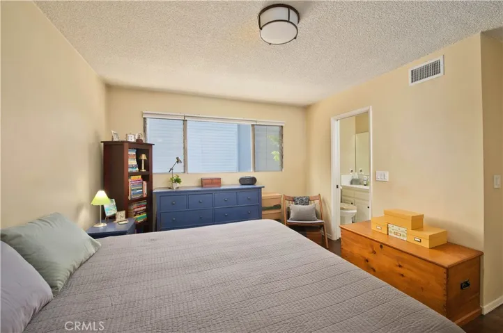 4252 Fair Avenue 2, North Hollywood, California 91602