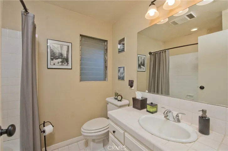 4252 Fair Avenue 2, North Hollywood, California 91602