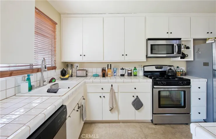 4252 Fair Avenue 2, North Hollywood, California 91602