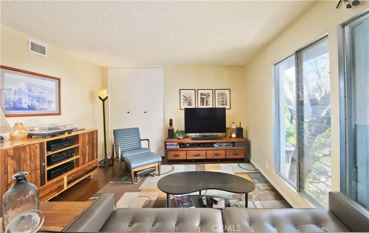 4252 Fair Avenue 2, North Hollywood, California 91602