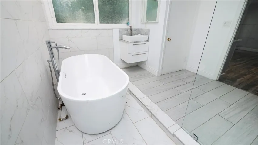 rear unit tub