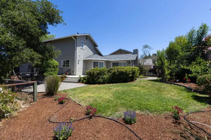 123 Reed Way, Santa Cruz, California 95060
