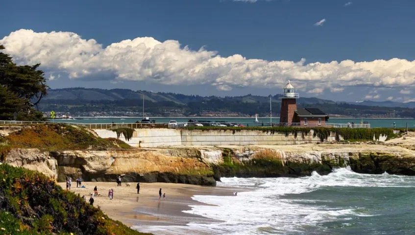 123 Reed Way, Santa Cruz, California 95060