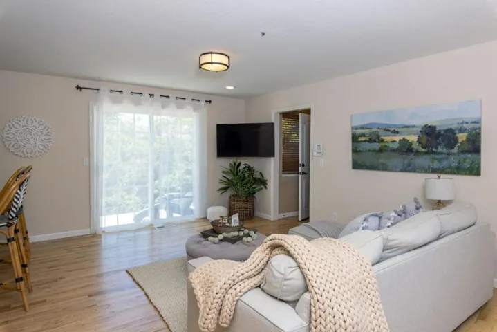 123 Reed Way, Santa Cruz, California 95060