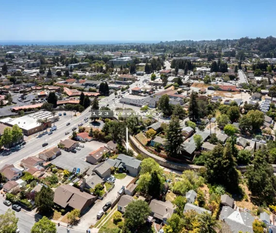 123 Reed Way, Santa Cruz, California 95060