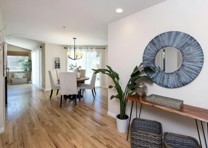 123 Reed Way, Santa Cruz, California 95060