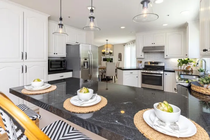 123 Reed Way, Santa Cruz, California 95060