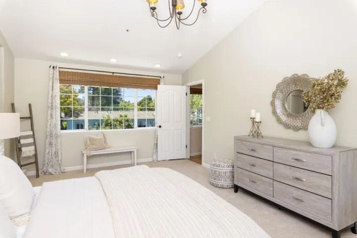 123 Reed Way, Santa Cruz, California 95060