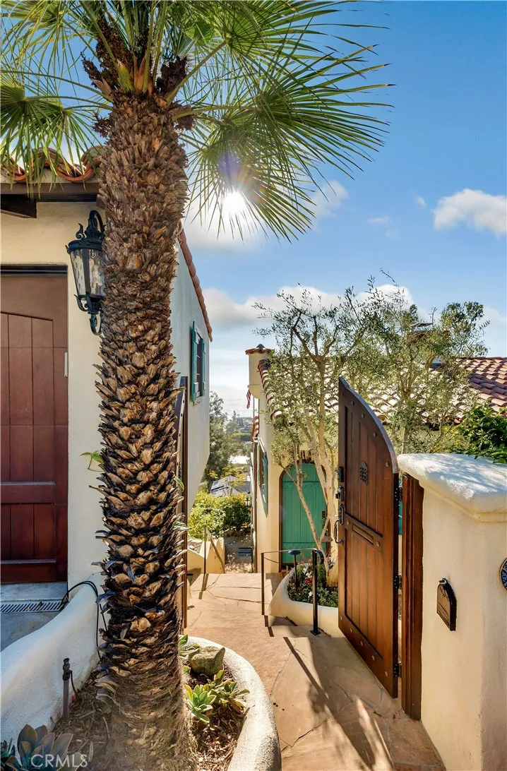 802 Rembrandt Drive, Laguna Beach, California 92651 home-pic-3