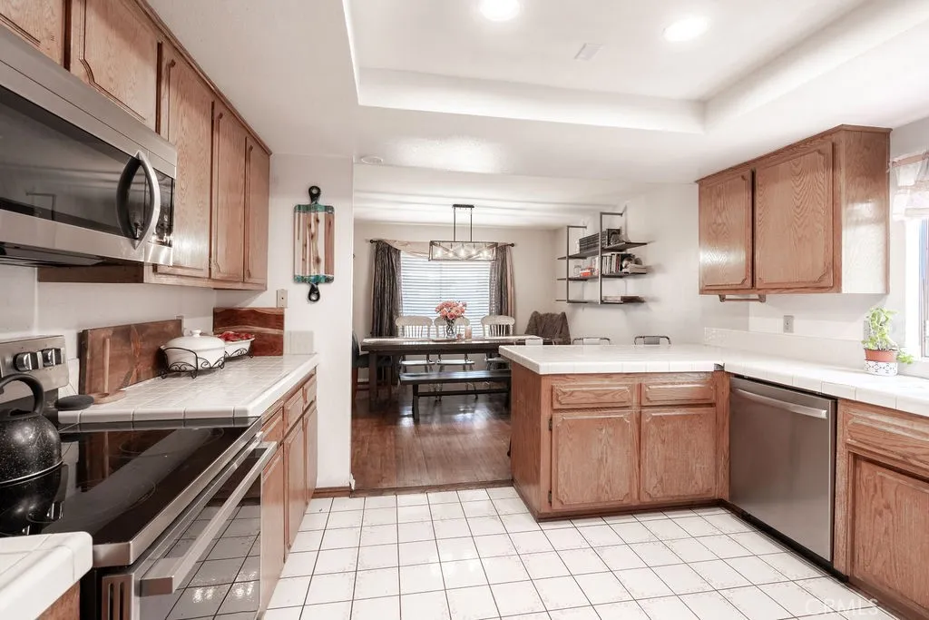 29819 Santa Maria Drive, Canyon Lake, California 92587 home-pic-15