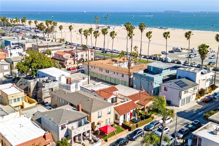 32 La Verne Avenue, Long Beach, California 90803
