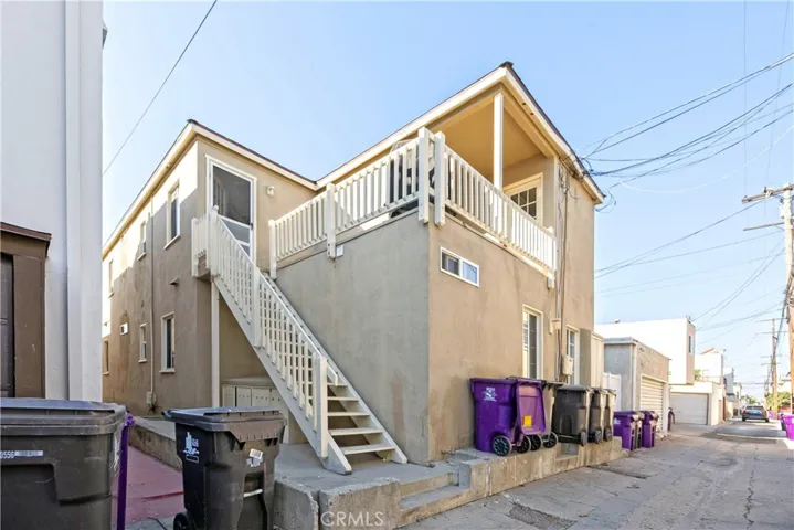 32 La Verne Avenue, Long Beach, California 90803