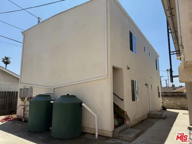 6642 Irvine Avenue, North Hollywood, California 91606