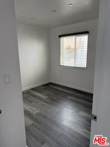 6642 Irvine Avenue, North Hollywood, California 91606