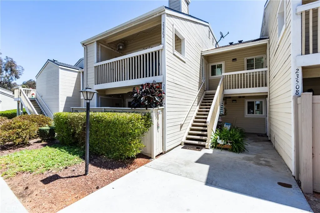 23502 Cambridge Road 306, Yorba Linda, California 92887, 2 Bedrooms Bedrooms, ,2 BathroomsBathrooms,Residential,For Sale,Cambridge,CV25113405