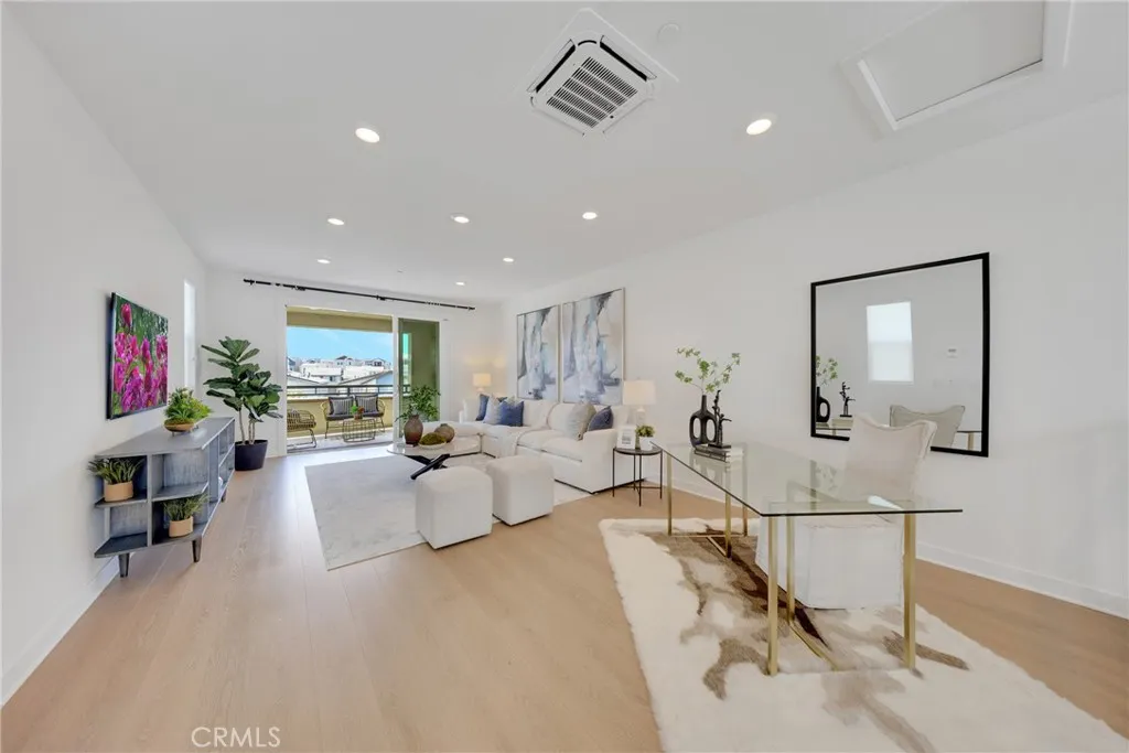 119 Zawn, Irvine, California 92618 home-pic-47