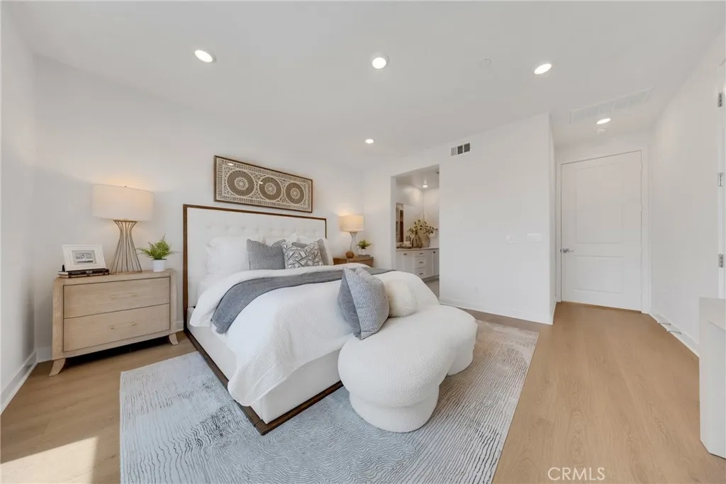 119 Zawn, Irvine, California 92618 home-pic-33