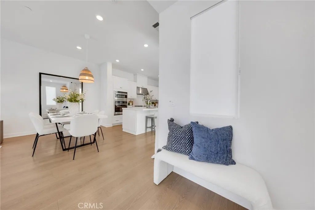 119 Zawn, Irvine, California 92618 home-pic-6