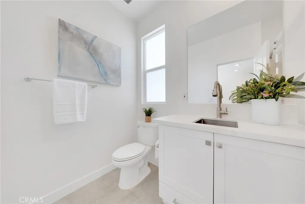 119 Zawn, Irvine, California 92618 home-pic-54